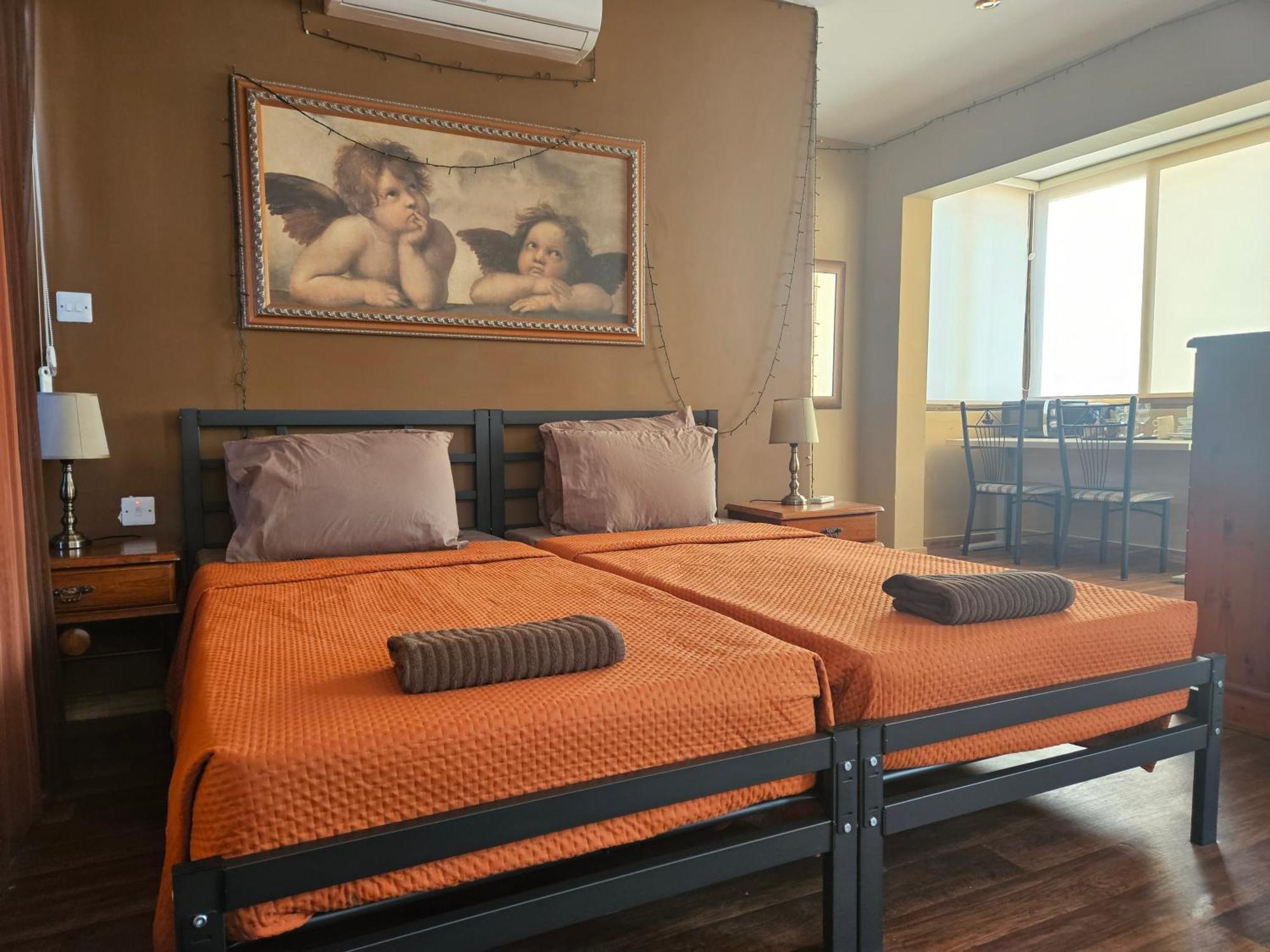 Lotus Guest House Malta Gzira Extérieur photo